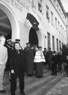 image057.jpg (48490 bytes)